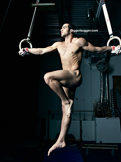 Ruggerbugger have amazing photos of Cuban-American gymnast Danell Leyva naked!